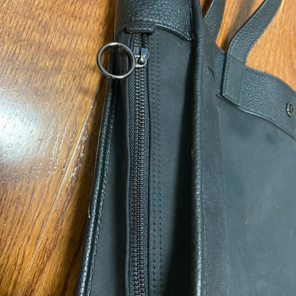 Lululemon bag - Picture 3 of 6